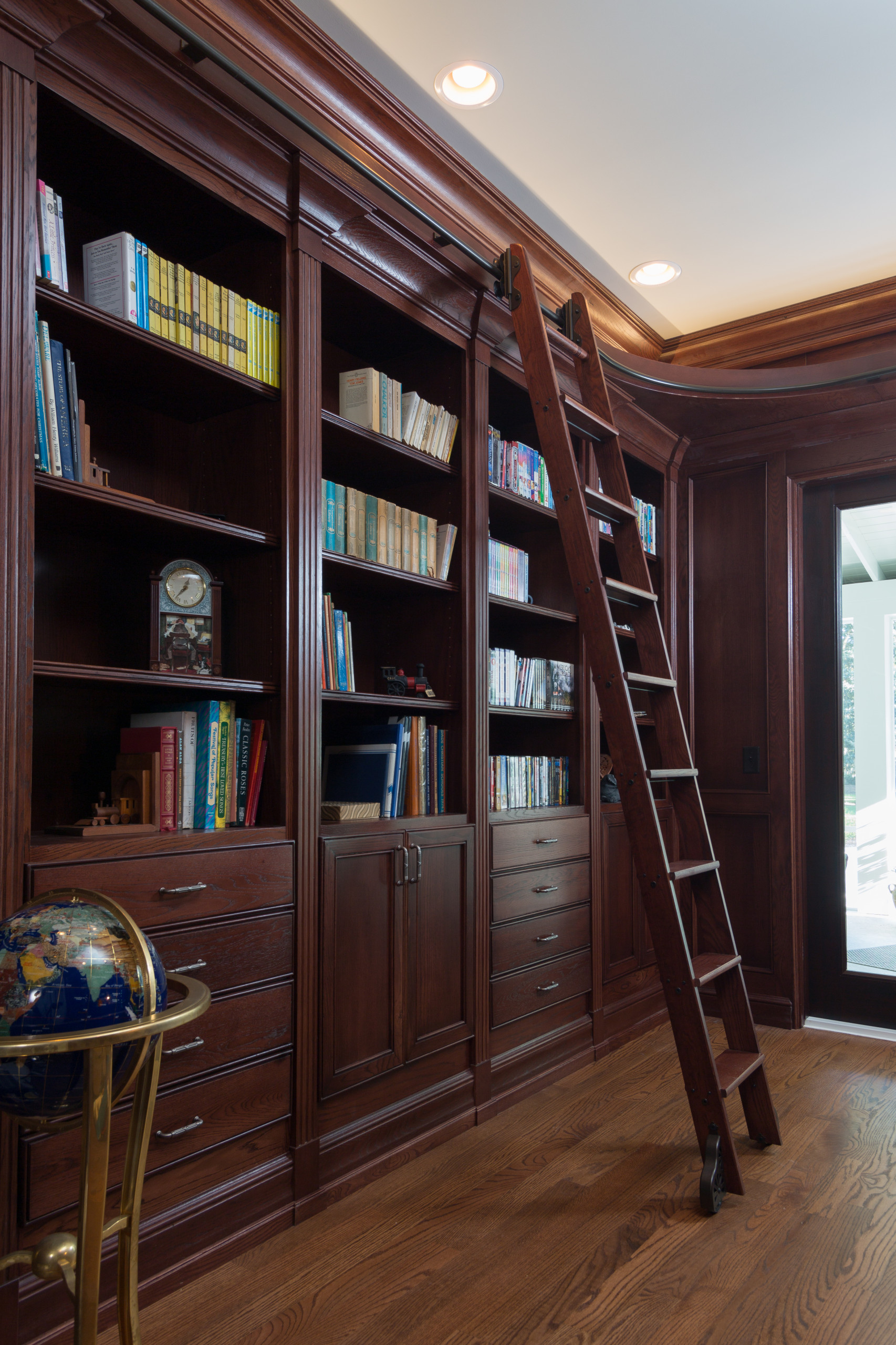 Inspiration for a timeless home office remodel in Jacksonville