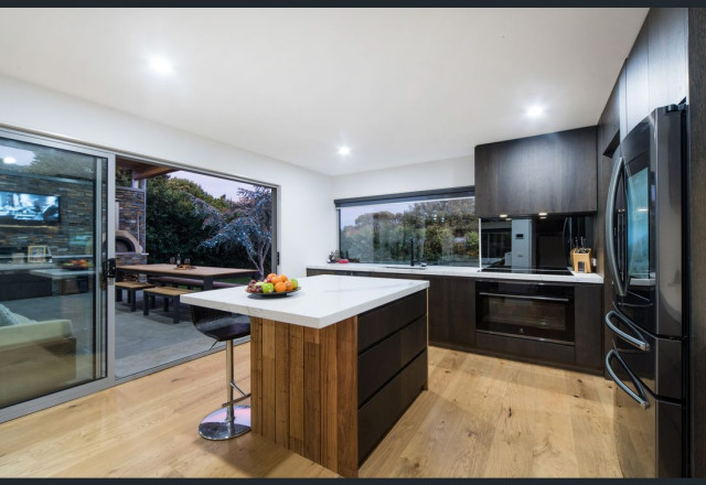 Omuna Court. Safety Beach contemporary-kitchen