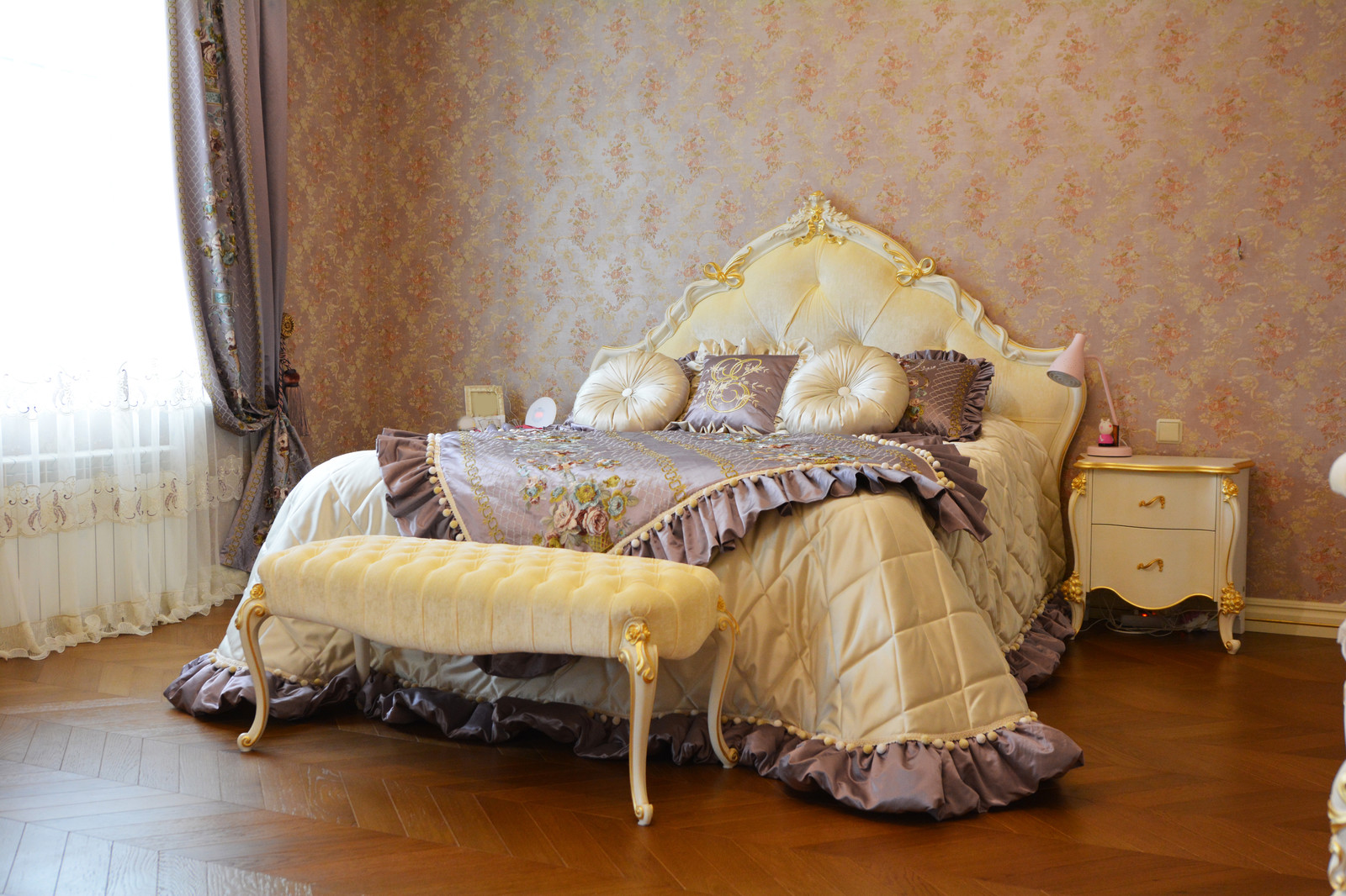 Спальня для юной леди