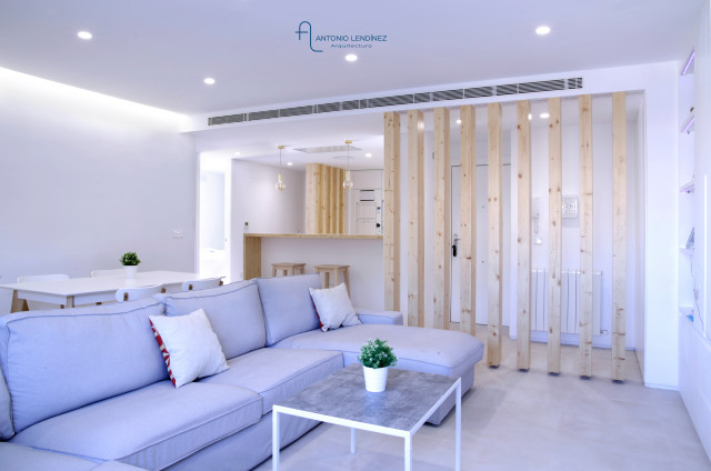 &Aacute;TICO EN JA&Eacute;N modern-vardagsrum