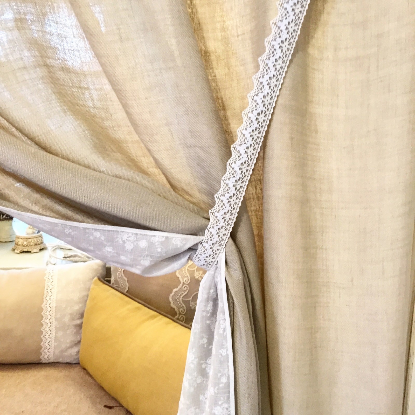 Кружевные подхваты для штор