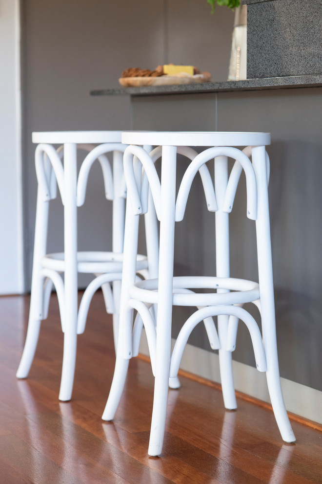 This is an example of a transitional kitchen in Perth.