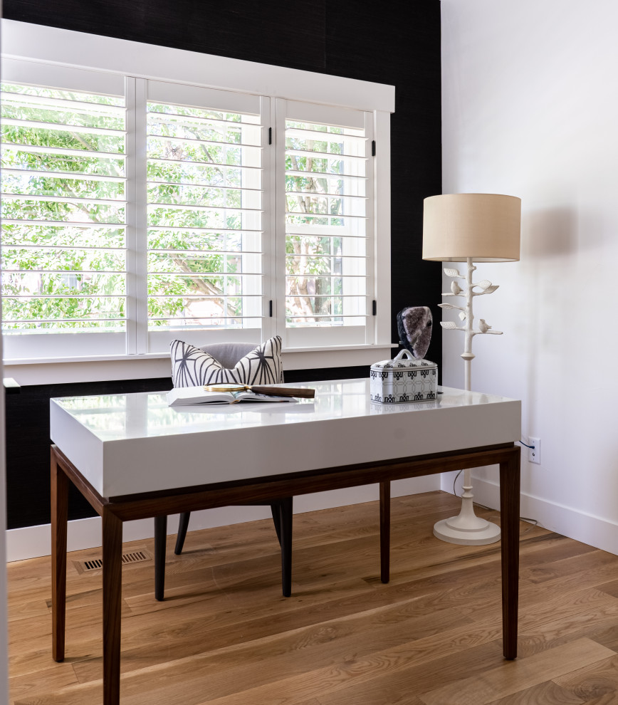 Contemporary Staging with Jewel Tones