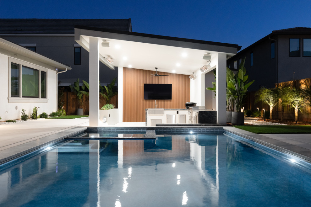 Borello Estates - Pool Party Place
