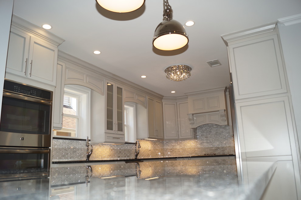 Inspiration for a transitional kitchen remodel in New York