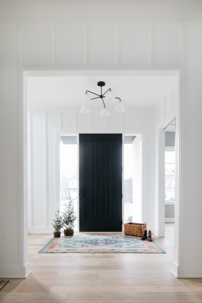 Home design - transitional home design idea in Chicago