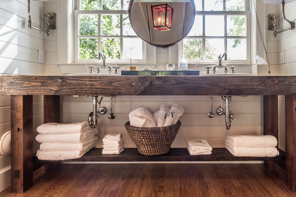 Inspiration for a rustic bathroom remodel in Birmingham