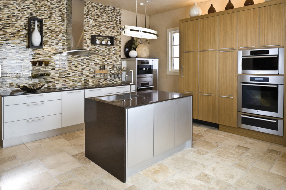 Photo of a contemporary kitchen in Dallas with stainless steel appliances.