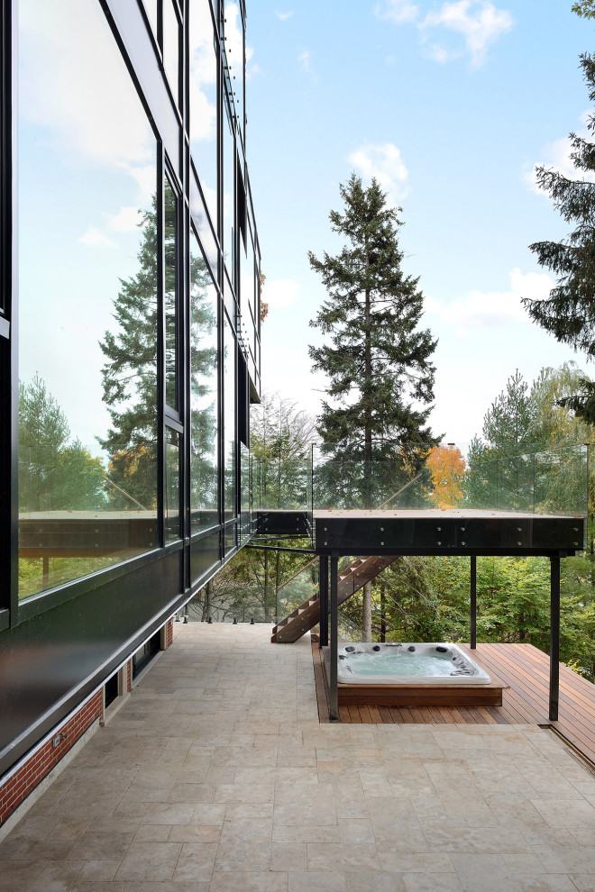 Inspiration for a transitional exterior home remodel in Toronto