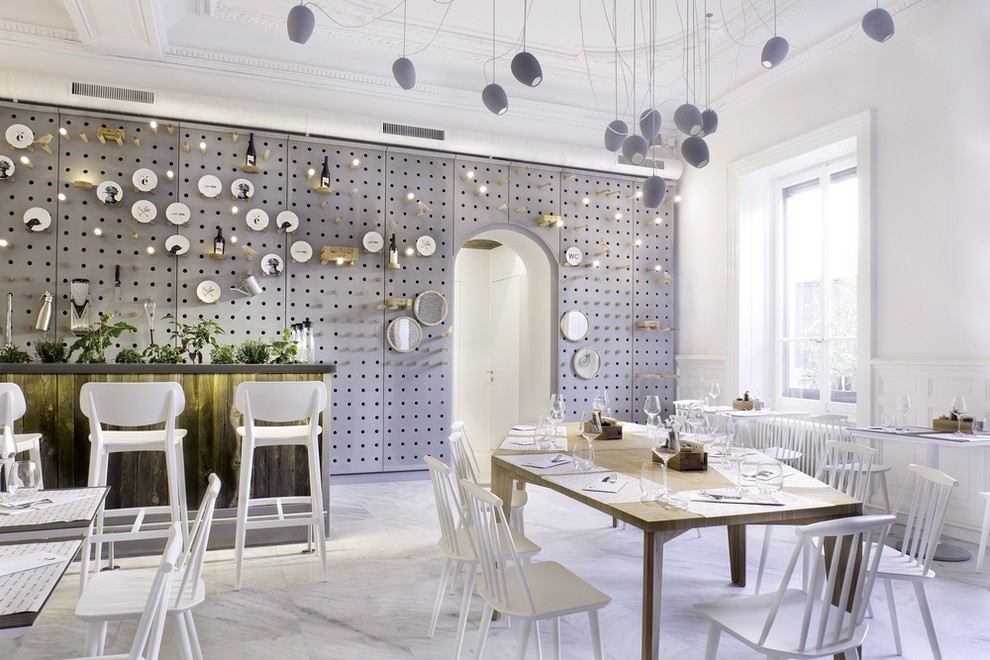 Интерьер кафе "Cafe Tres"