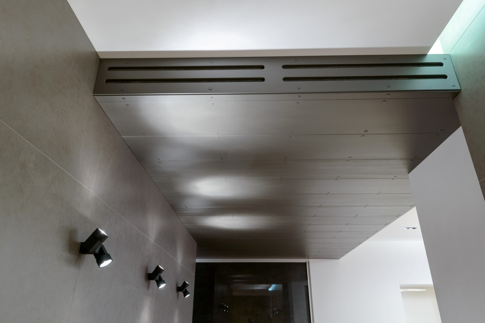 Потолочные панели из тонированной фанеры "BEARMADE"