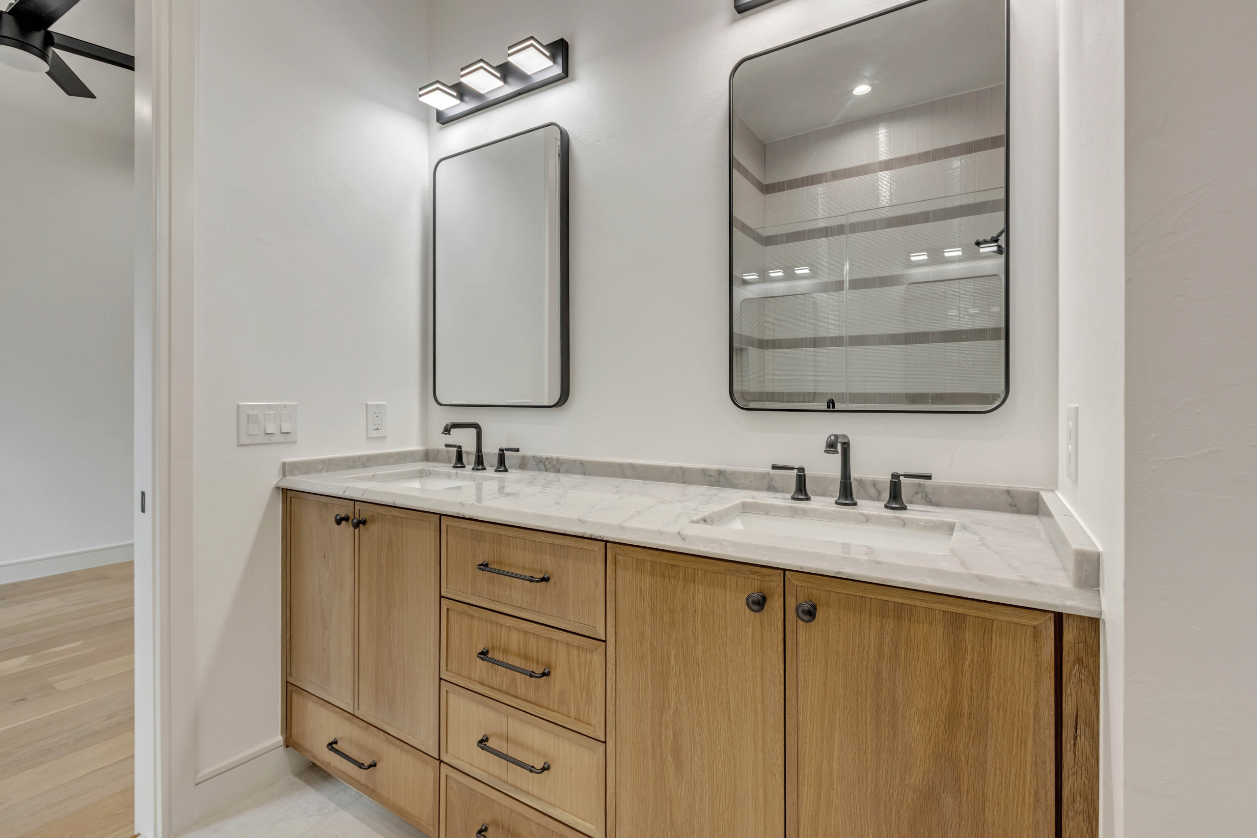 1826 Luxury Build