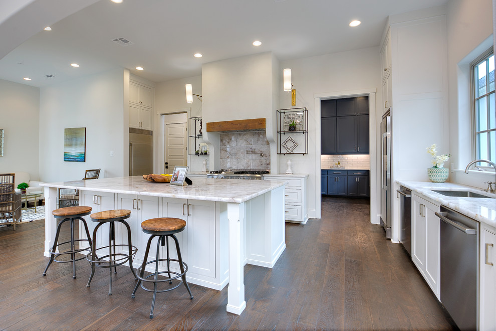 Inspiration for a transitional kitchen remodel in New Orleans