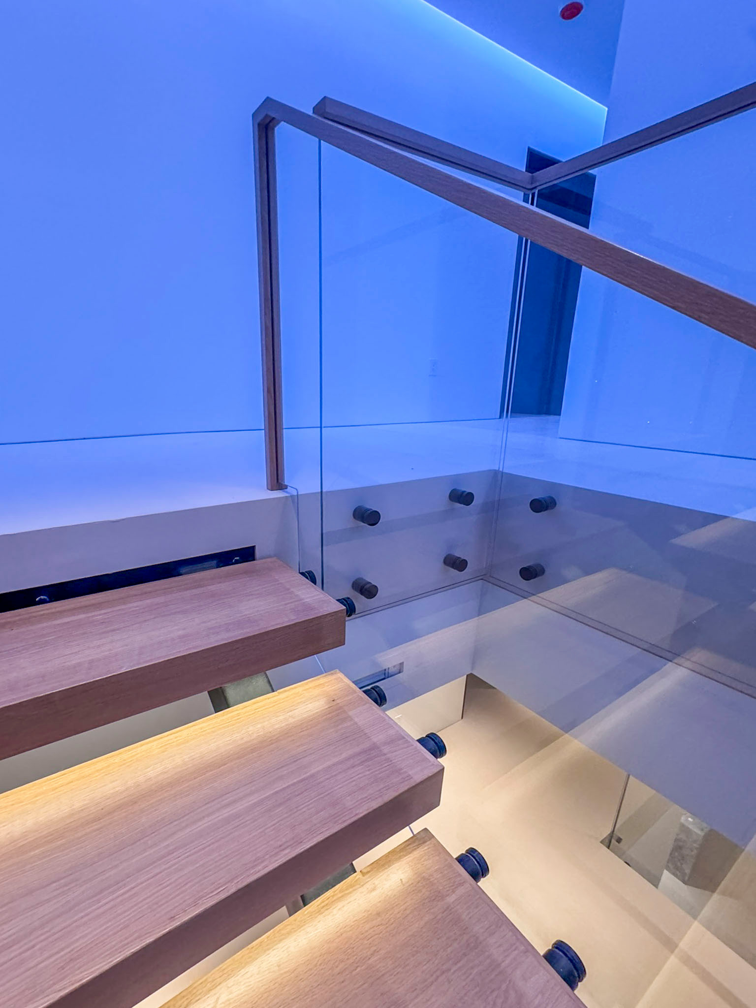 126_Visually Open and Light Contemporary Staircase, Mclean, VA 22102