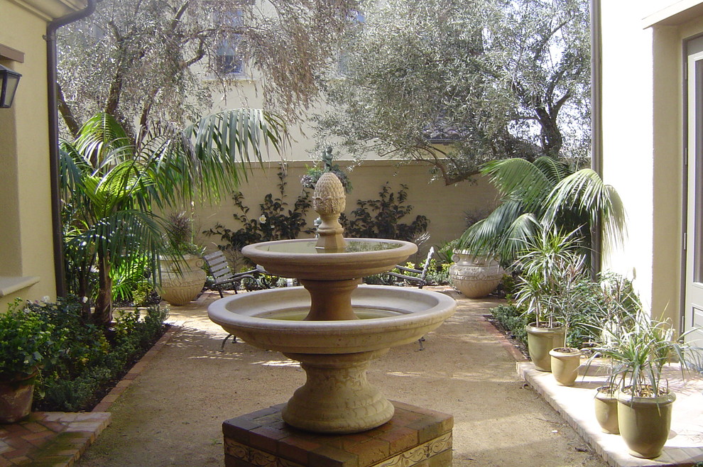 Inspiration for a mediterranean garden in Orange County.