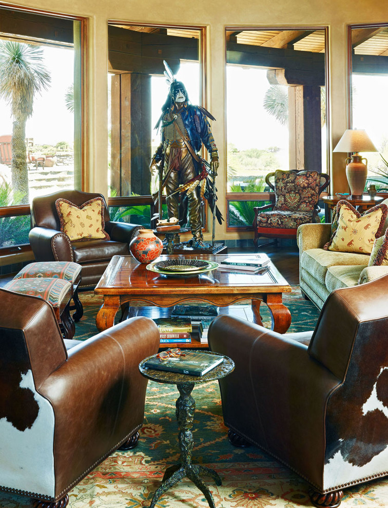 Inspiration for a timeless living room remodel in Phoenix
