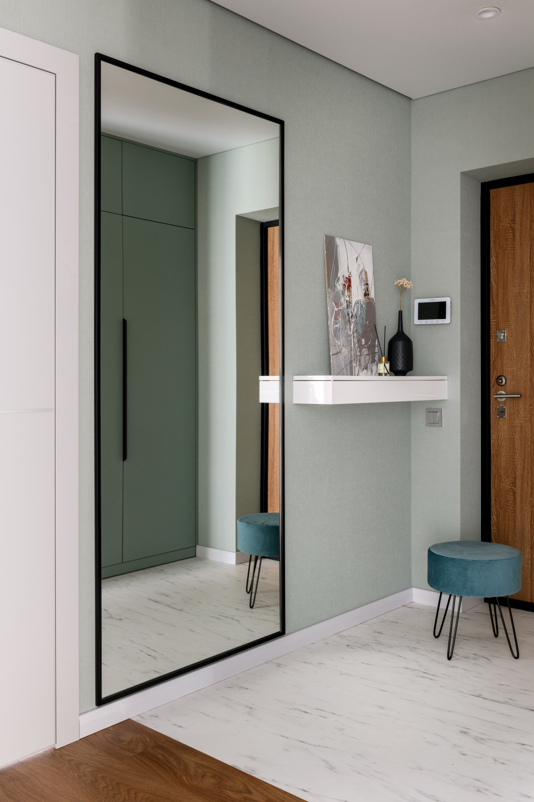 Светлая квартира для семьи с двумя детьми