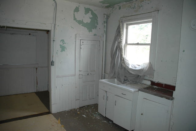 Cedar Street Historic Relocation and Preservation traditional