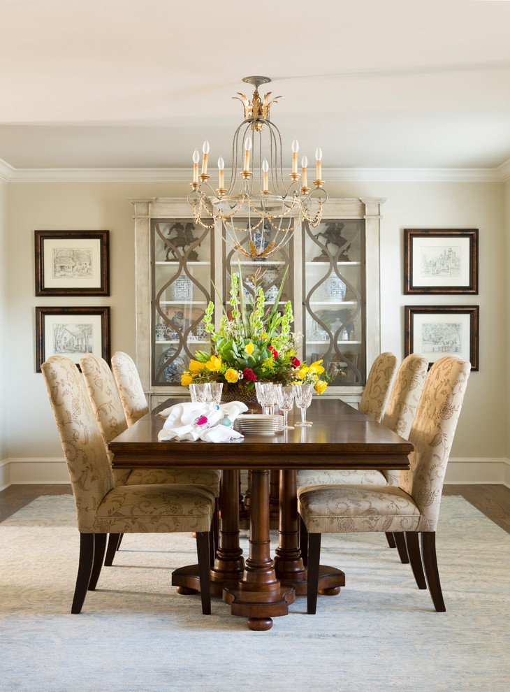 Dining room - traditional dining room idea in Little Rock
