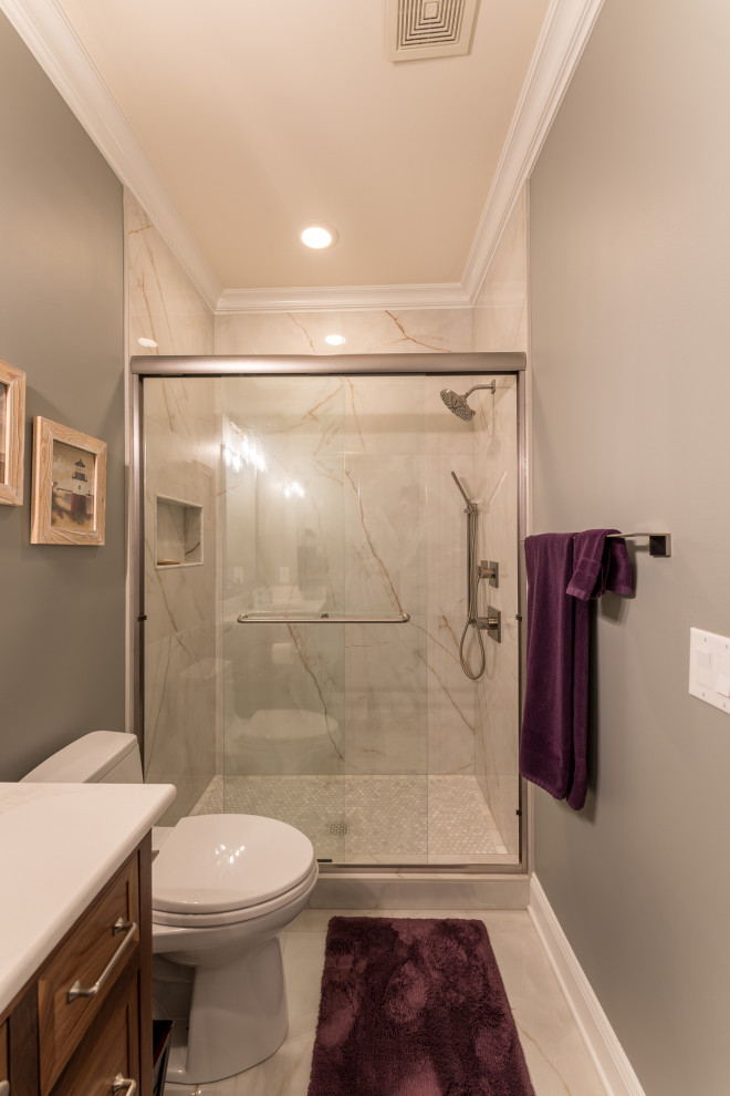 Indian Lake Walnut Bathrooms