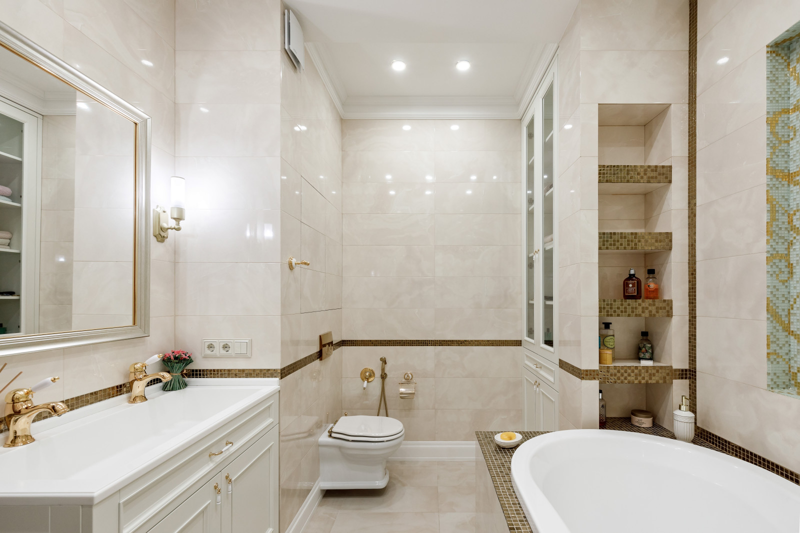 Под музыку пластинок