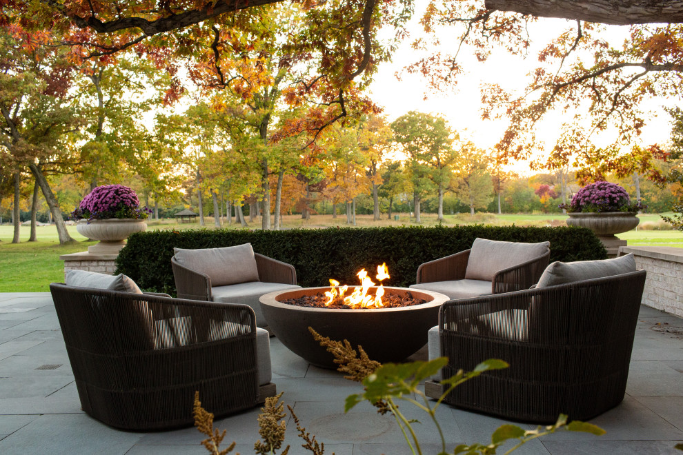 Patio photo in Chicago