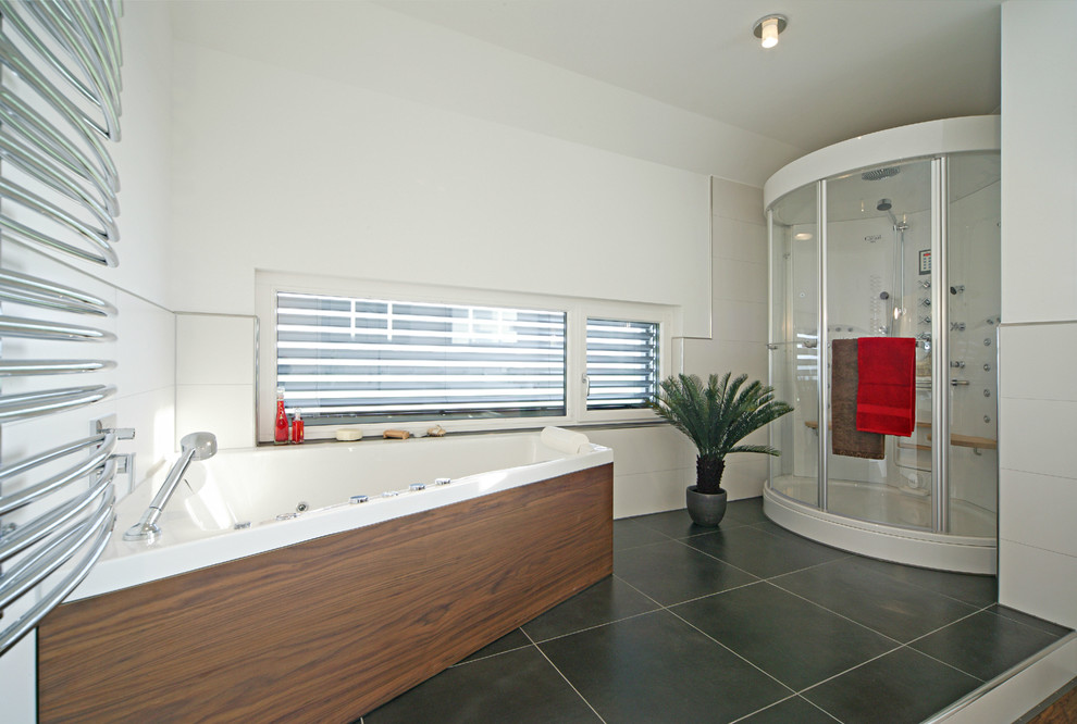 Modernes Badezimmer in Stuttgart