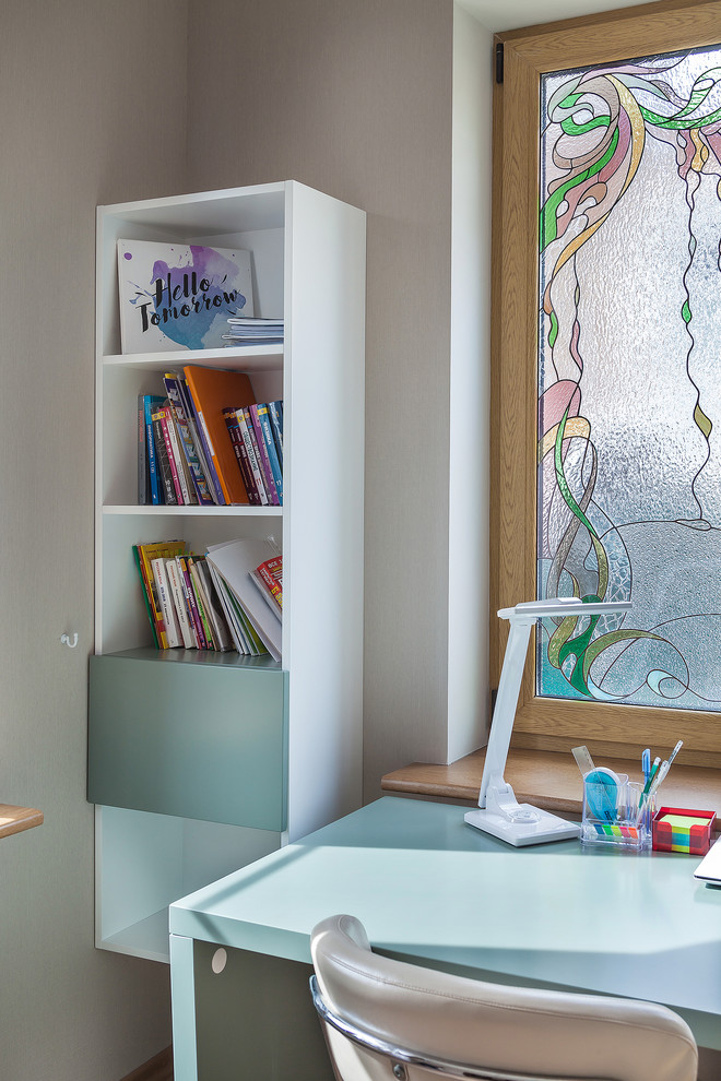 Корпусная мебель цвета "Tiffany" для юной леди