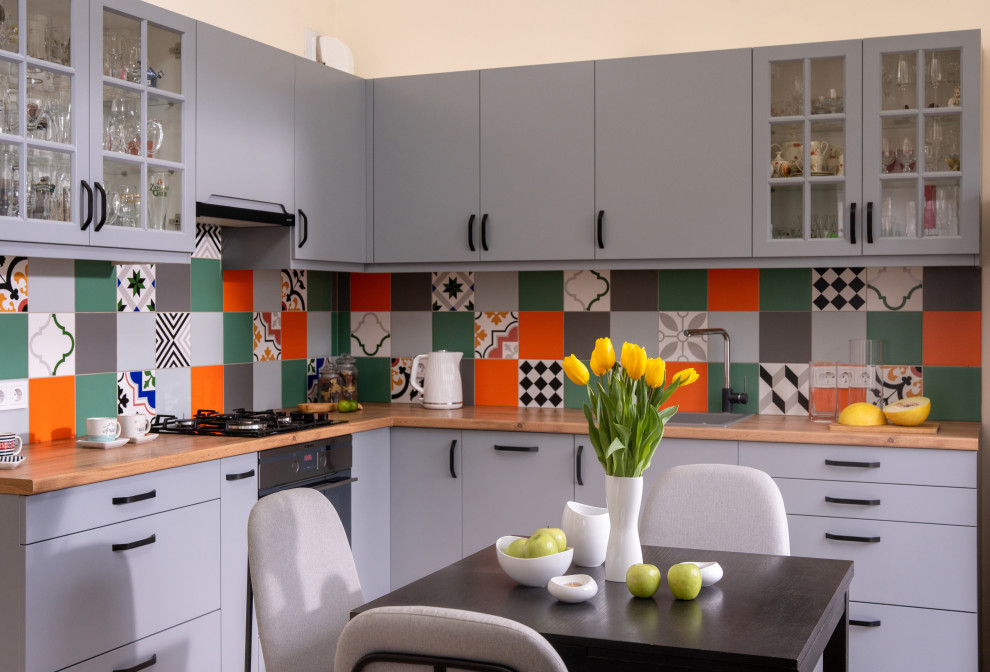 Яркий дом для молодой семьи