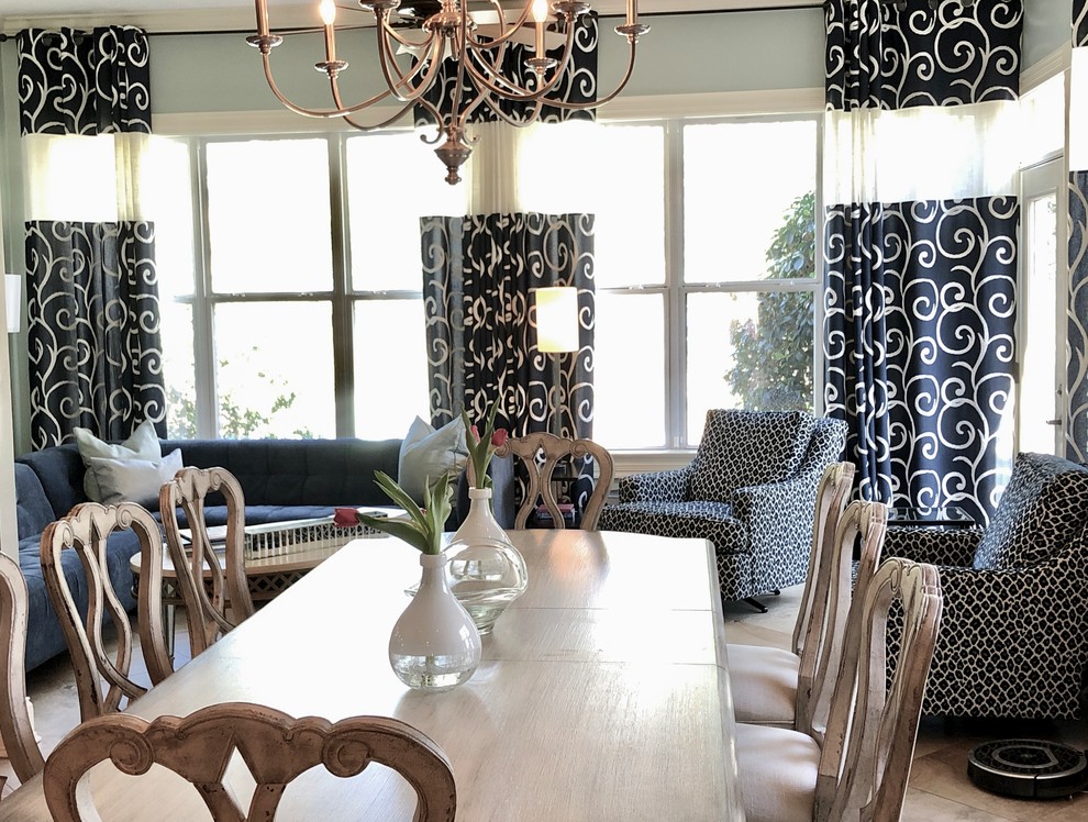 Transitional home design photo in Jackson