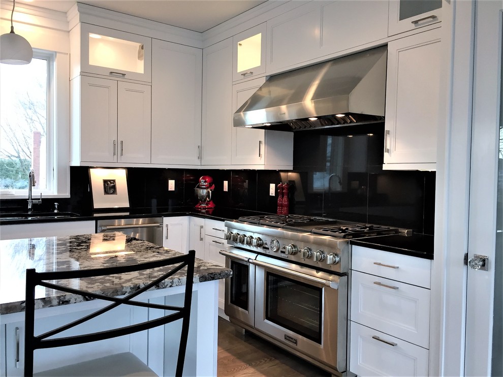 Transitional kitchen photo in New York