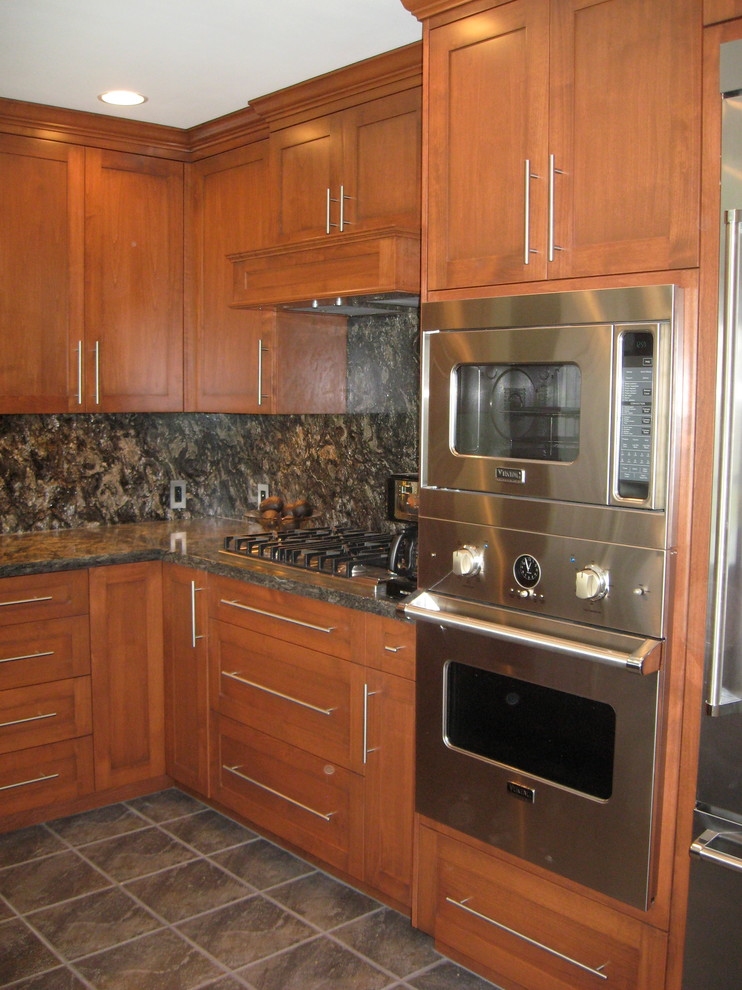 Kitchen - kitchen idea in Orange County