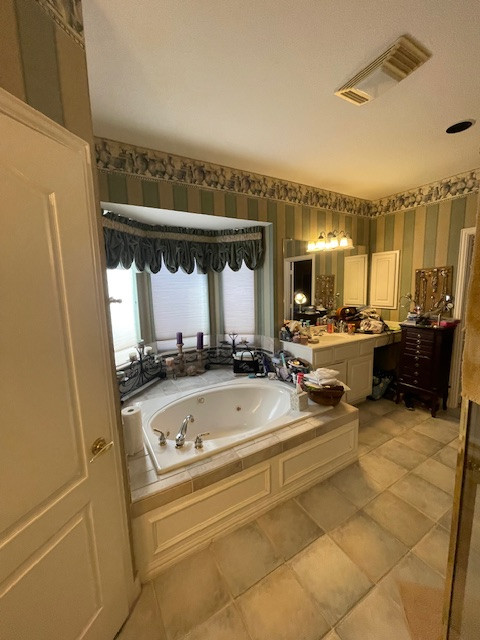 Elegant Primary Bathroom Renovation