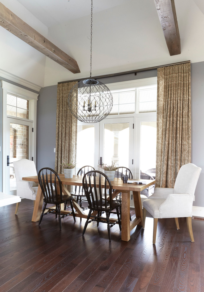 Dining room - transitional dining room idea in Toronto