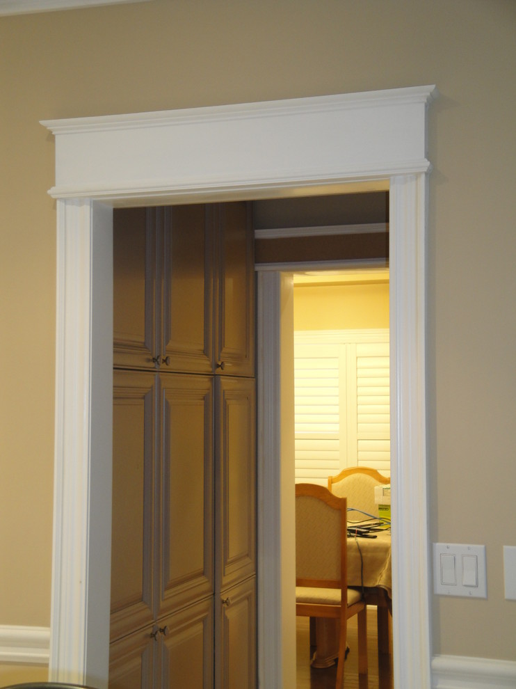 Hallway - hallway idea in Toronto