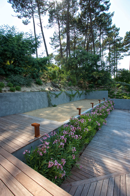 Villa MC contemporary-deck