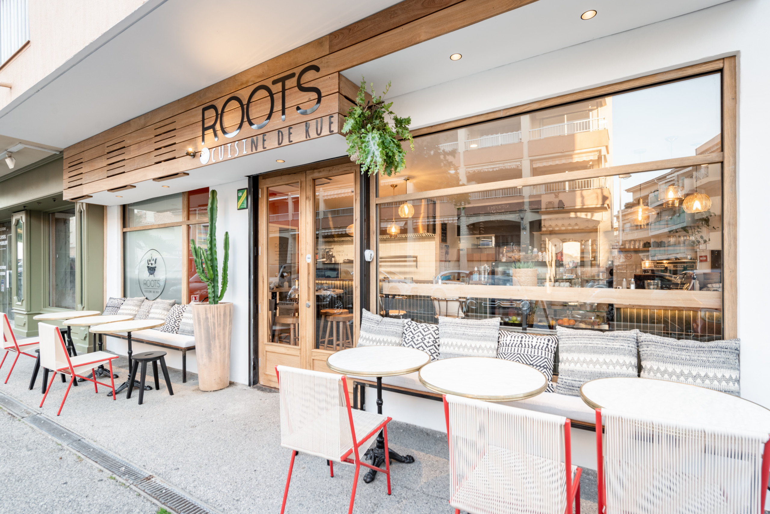 Sainte-Maxime - Restaurant Roots | Agencement en sur-mesure