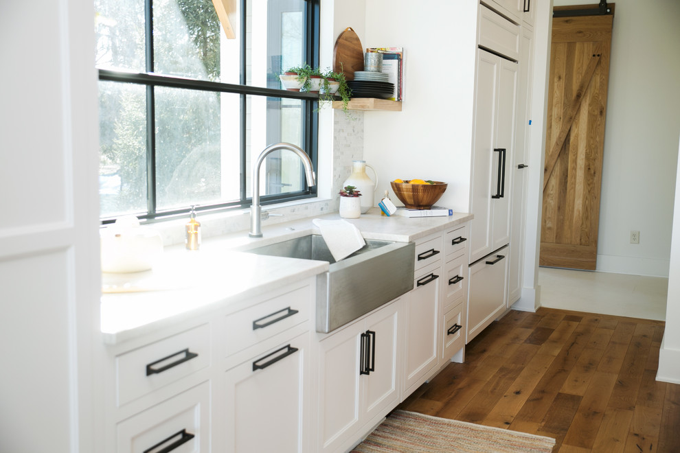 Transitional kitchen photo in Indianapolis