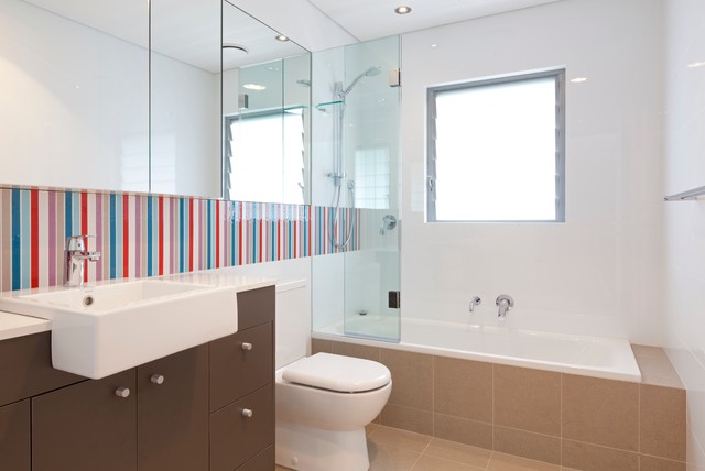 Greenwich contemporary-bathroom