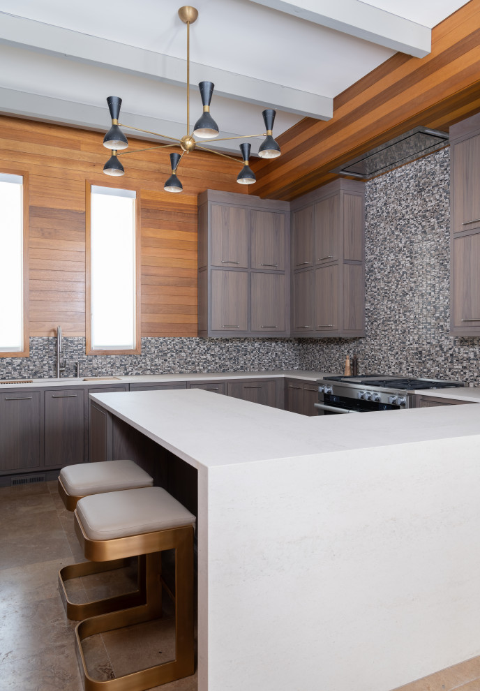 Inspiration for a transitional kitchen remodel in Dallas