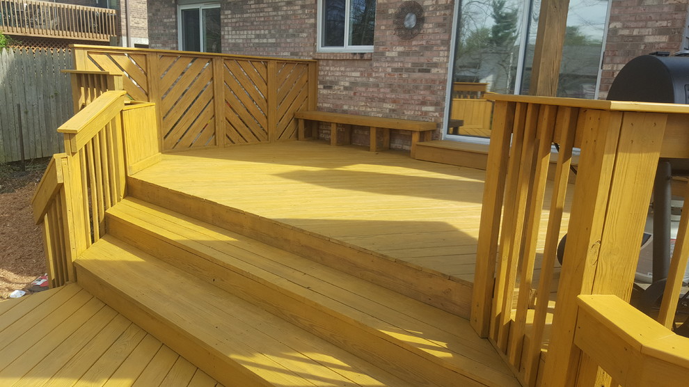 Large backyard deck photo in Cincinnati