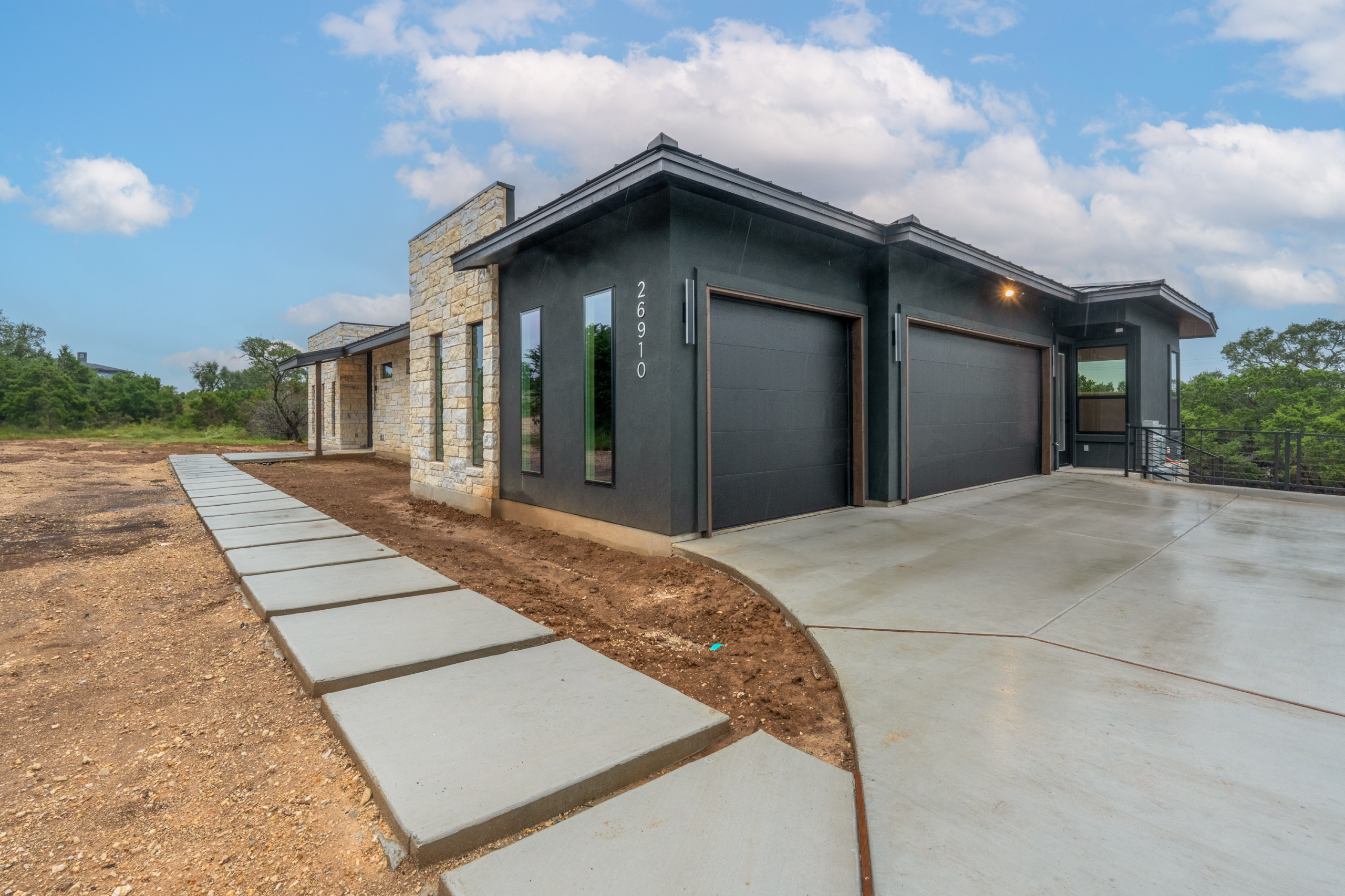 Modern Zen: 2,984 ft², 3 BR/2.5 BA/1 ST home