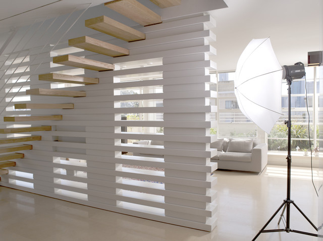 Amitzi Architects moderno-escalera