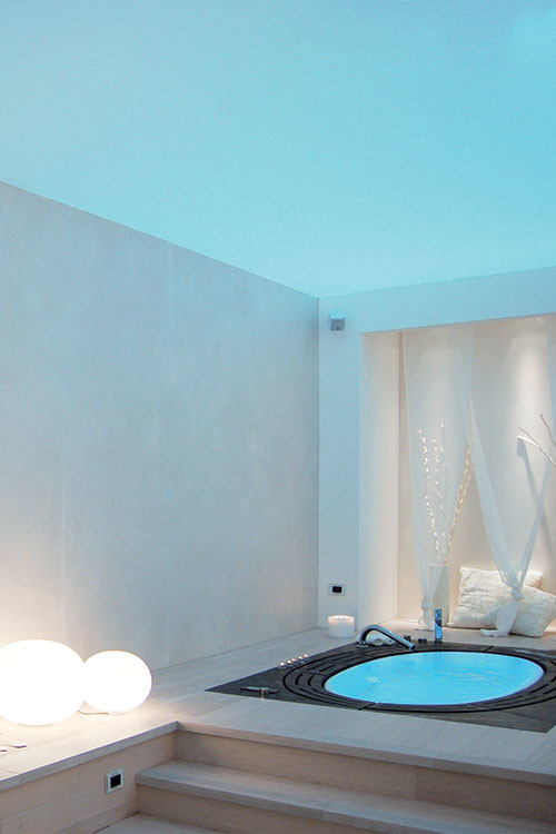 Медовый месяц между мягким освещением , теплой атмосферой и драгоценными текстур