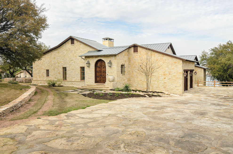 Design ideas for a country exterior in Austin.