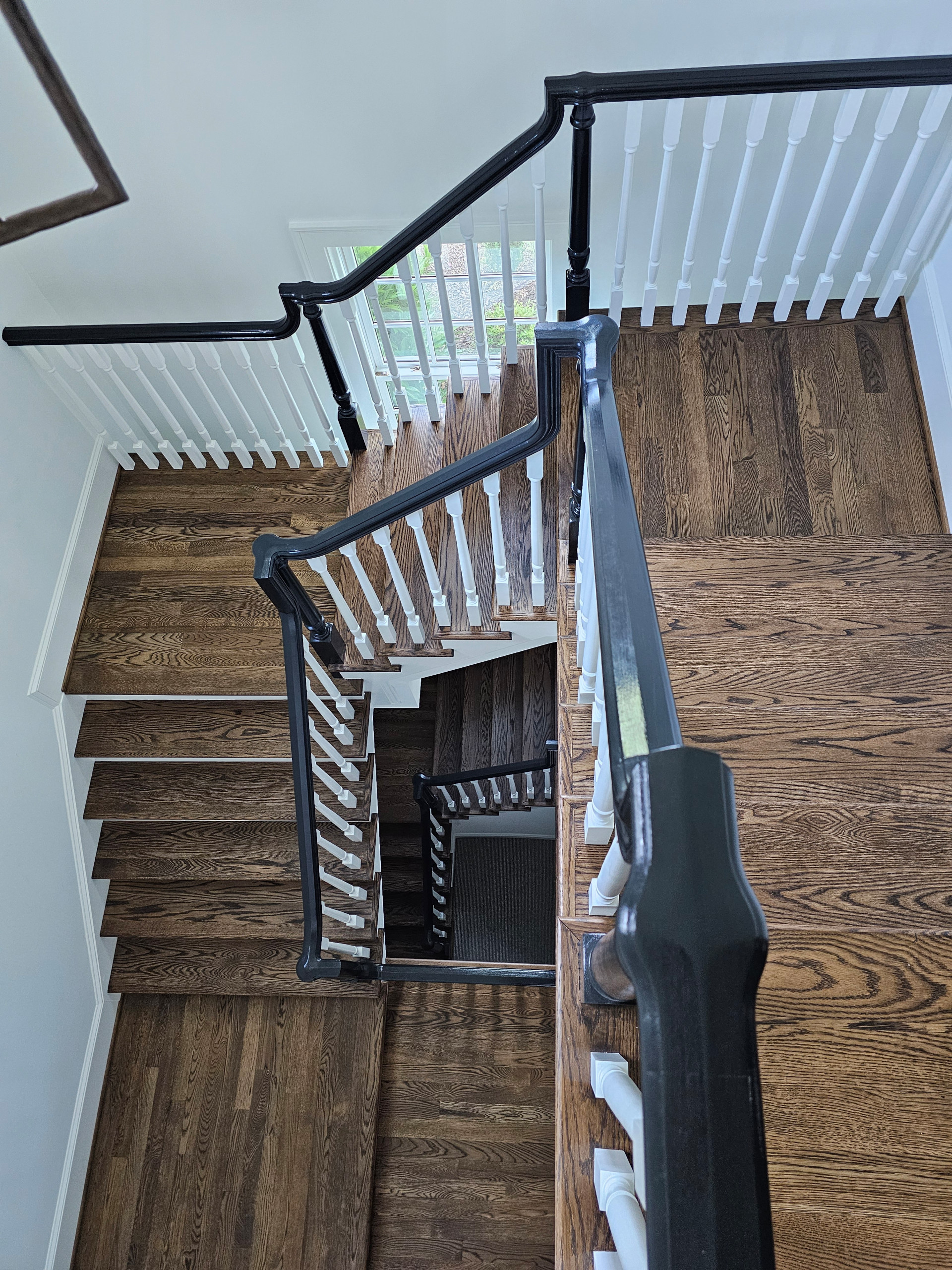 121_Elegant Floating Staircase, Chevy Chase, MD 20815