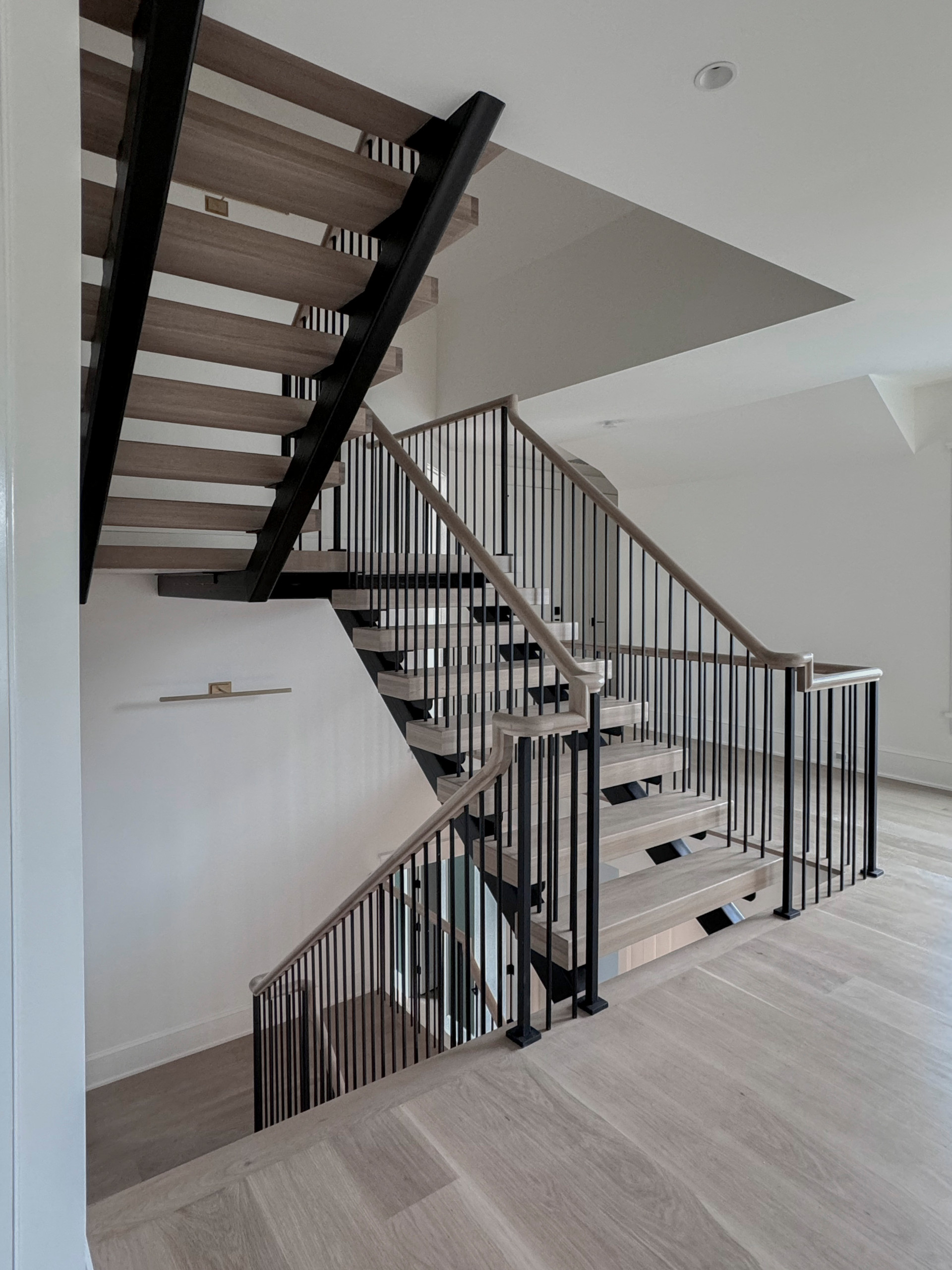 122_Modern Steel & Wood Floating Staircase, Arlington VA 22207