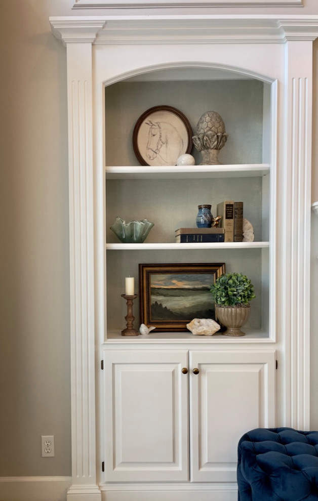 Home design - transitional home design idea in Tampa