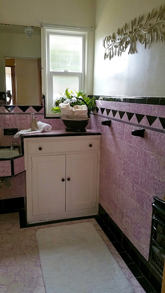 This is an example of a transitional bathroom in San Luis Obispo.