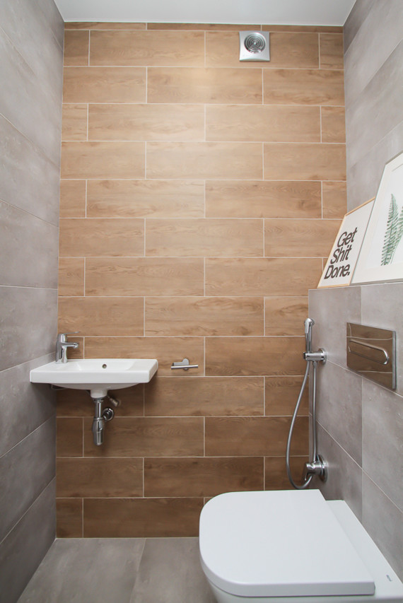 Квартира в современном стиле с яркими цветовыми акцентами.